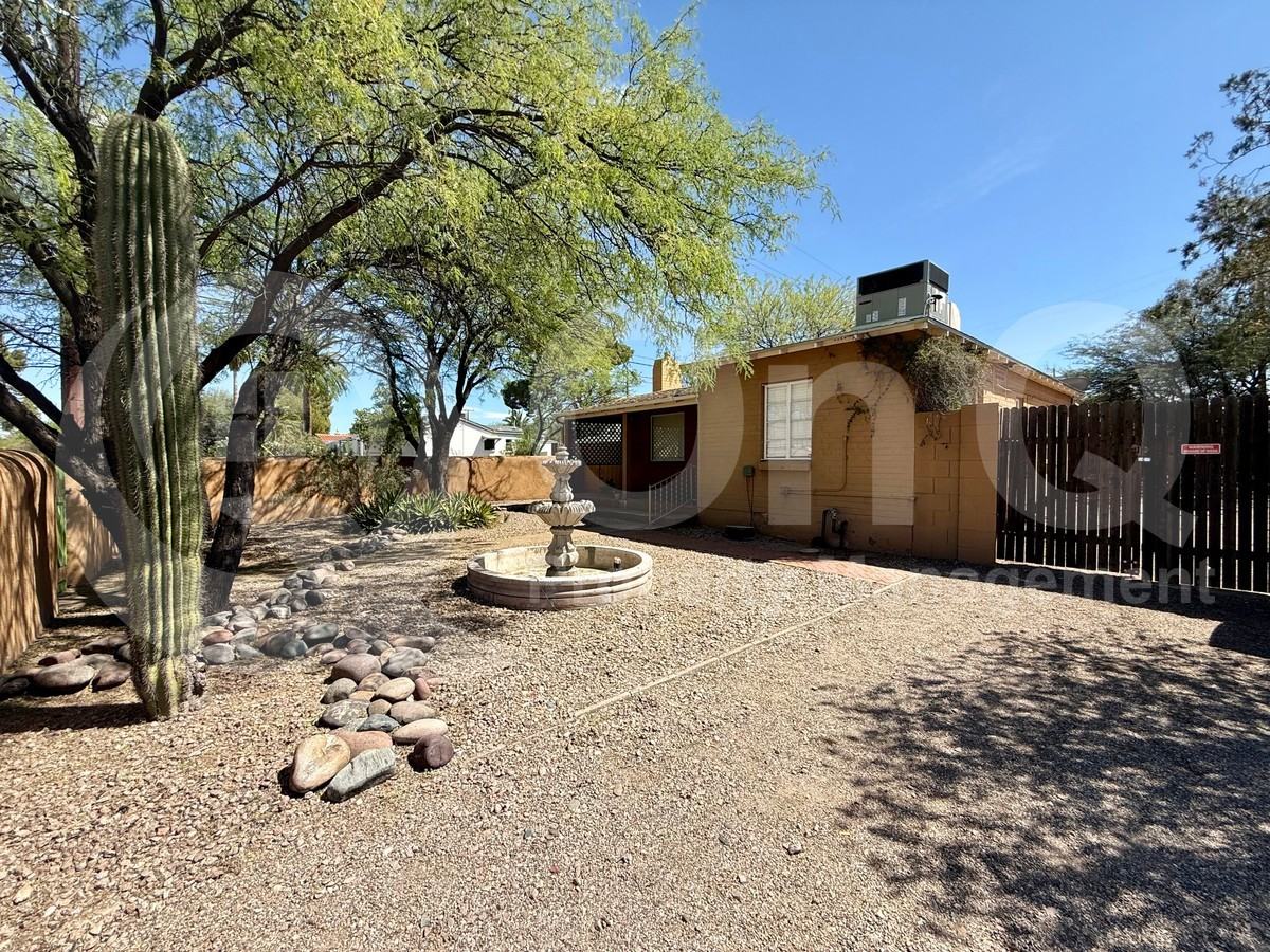 3022 E Lester St - Photo 3 of 21