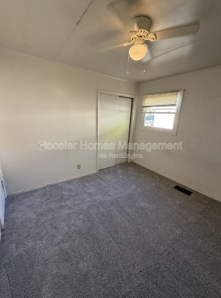 7346 E 54th St - Photo 7 of 11