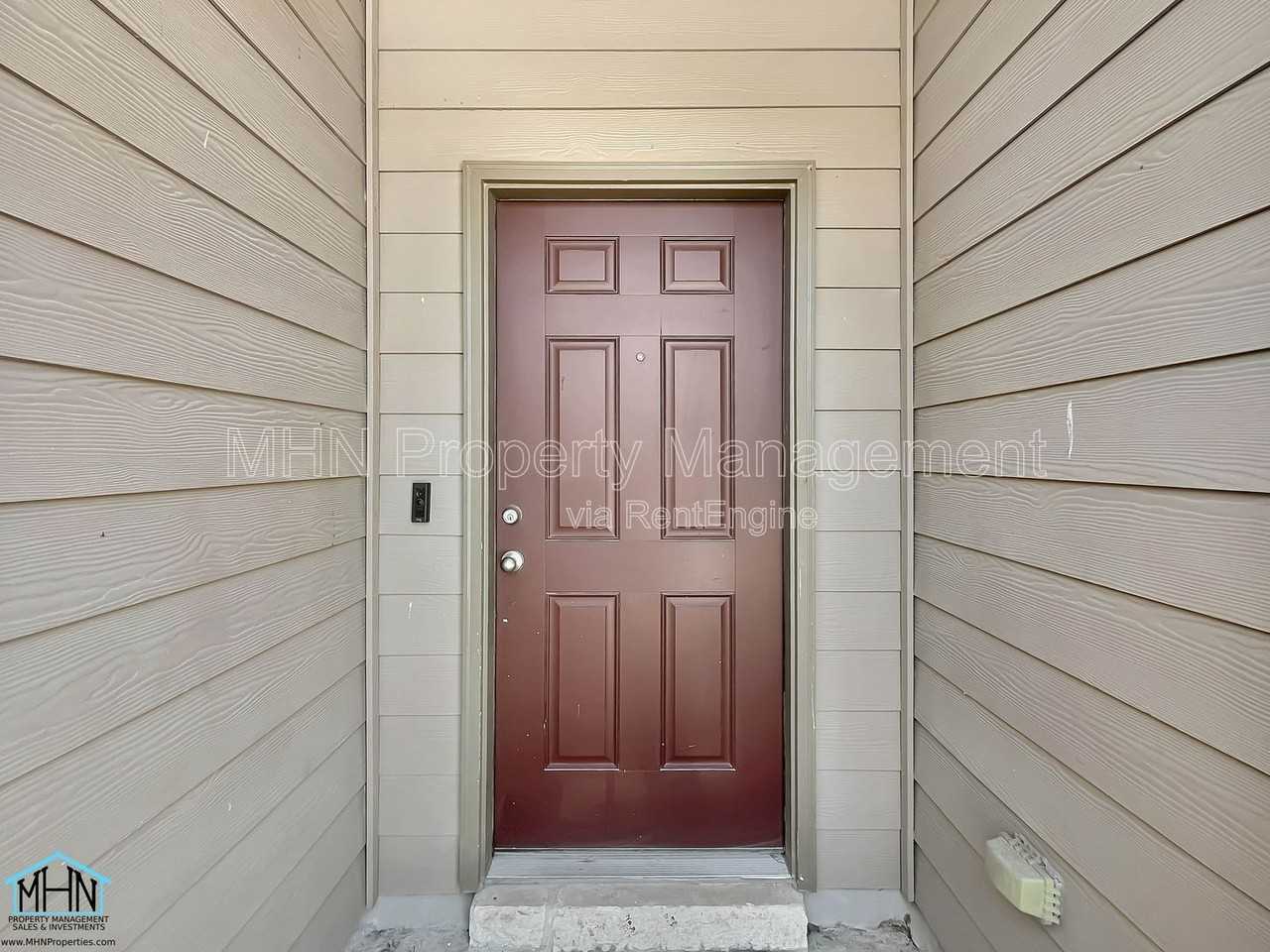 7118 Marina Del Rey - Photo 2 of 29