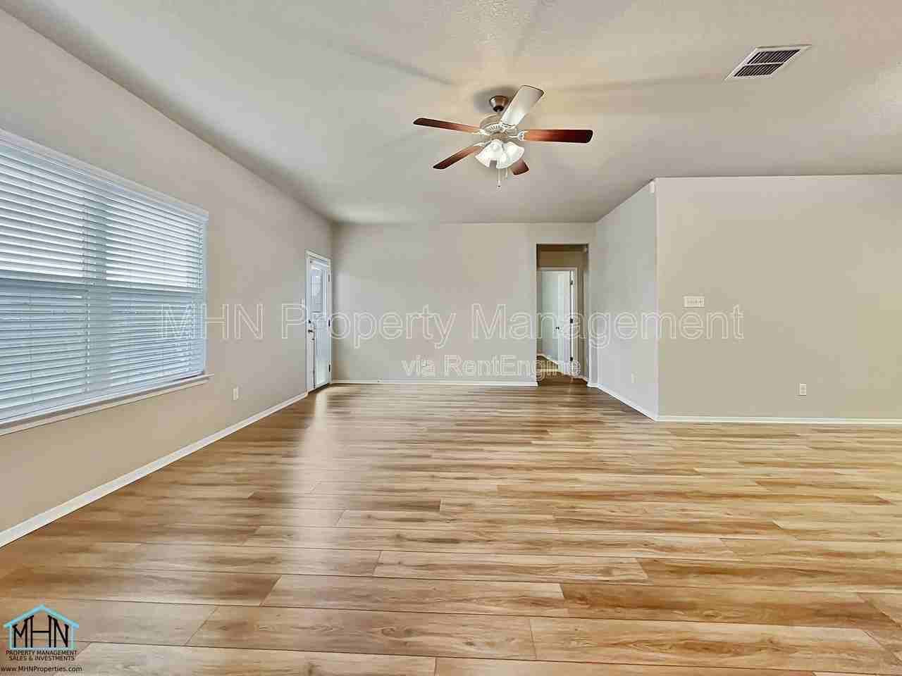 7118 Marina Del Rey - Photo 3 of 29