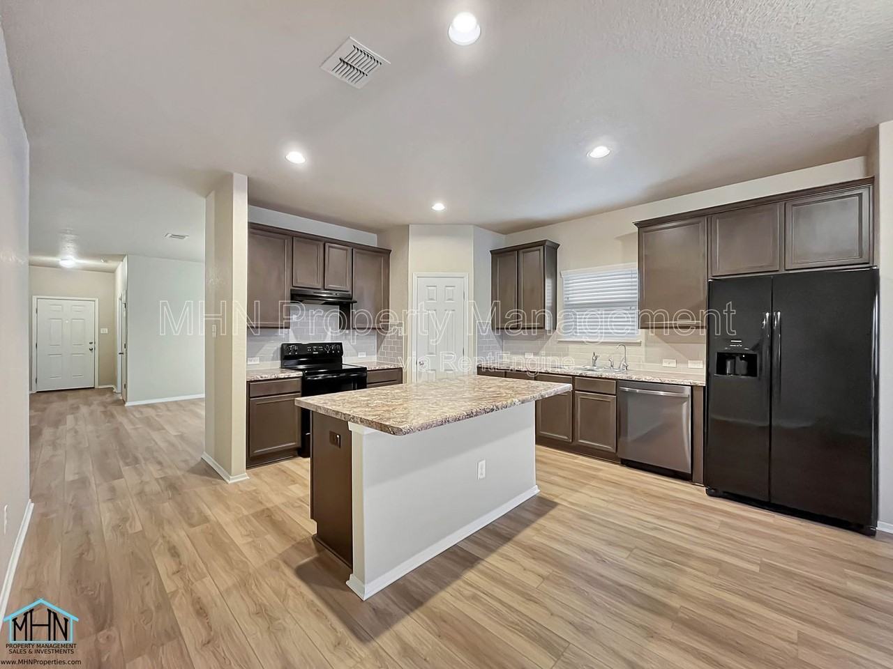 7118 Marina Del Rey - Photo 6 of 29