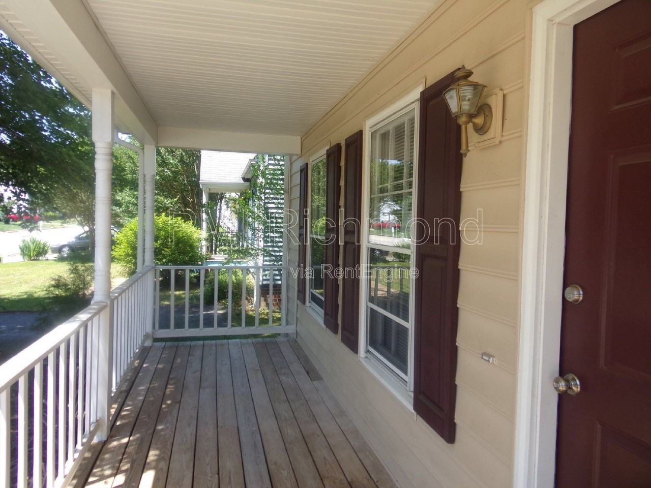 1703 Danhurst Dr - Photo 2 of 15