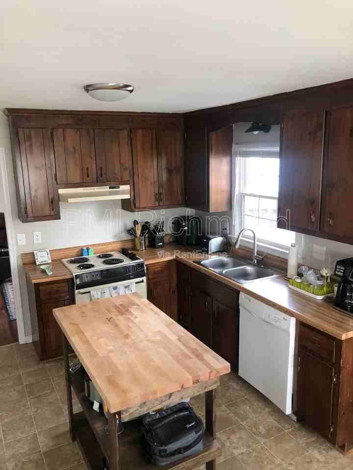 1703 Danhurst Dr - Photo 3 of 15