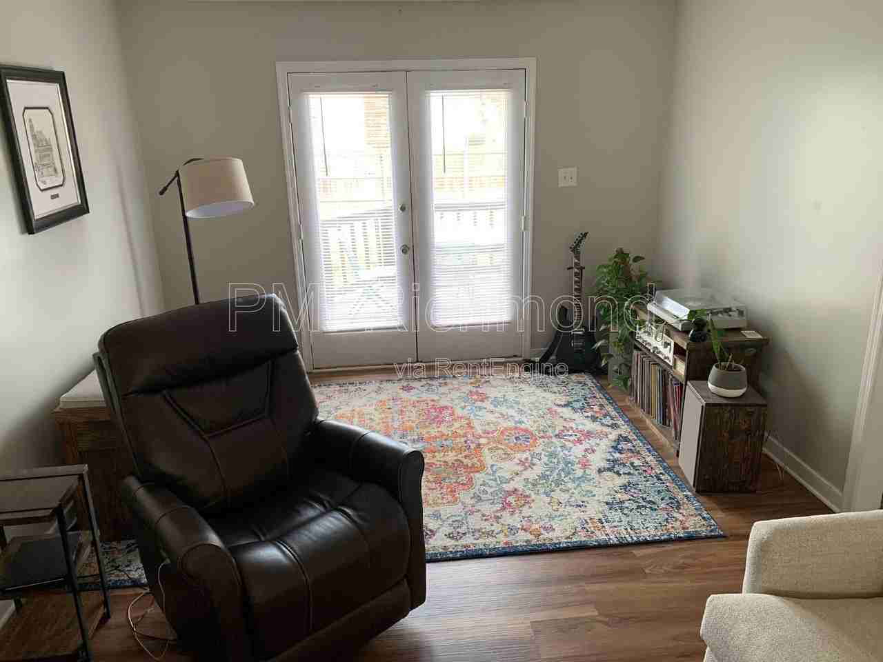 1703 Danhurst Dr - Photo 4 of 15