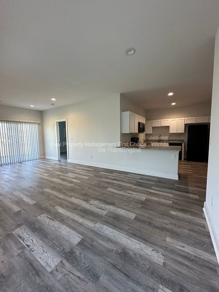 5472 North Colburn Court - Photo 5 of 19