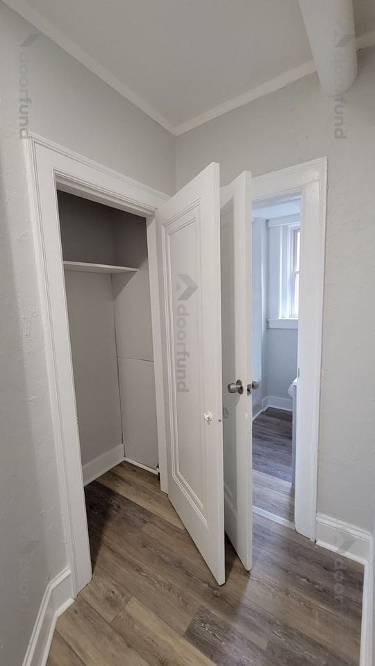 1008 Main St #3 - Photo 4 of 18