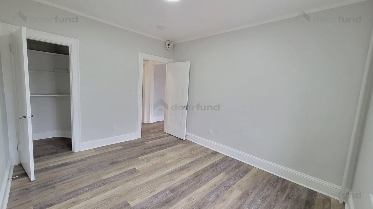 1008 Main St #3 - Photo 7 of 18