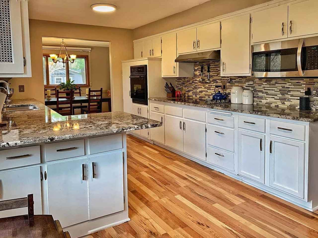 6233 Parnell Ave - Photo 2 of 16