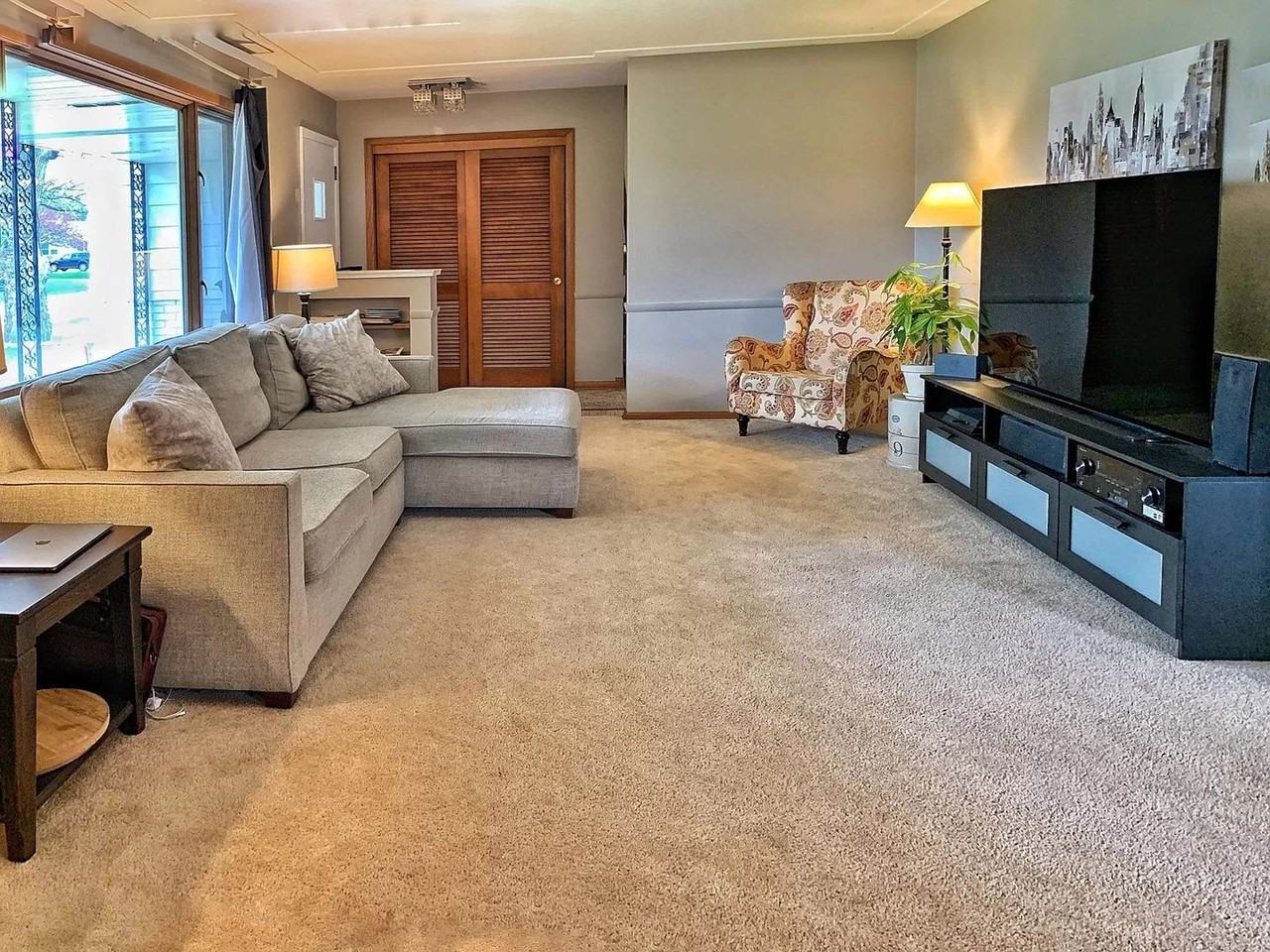 6233 Parnell Ave - Photo 6 of 16