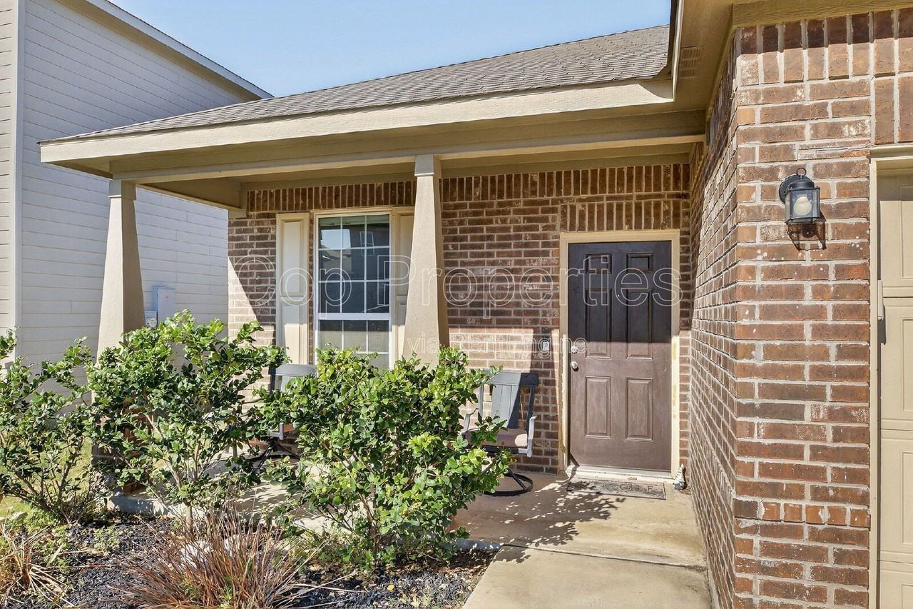 7001 Lions Park - Photo 4 of 27