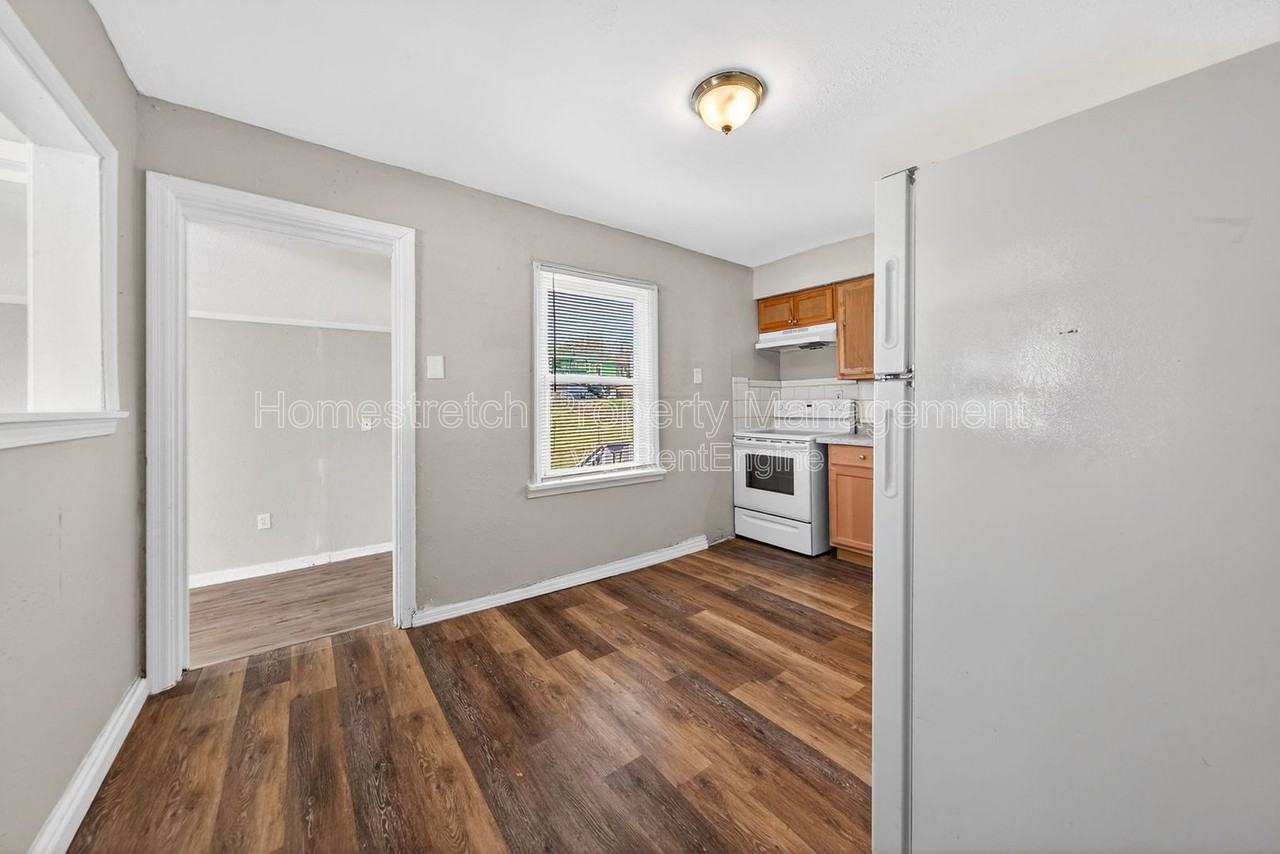 605 Abston Ave - Photo 5 of 28