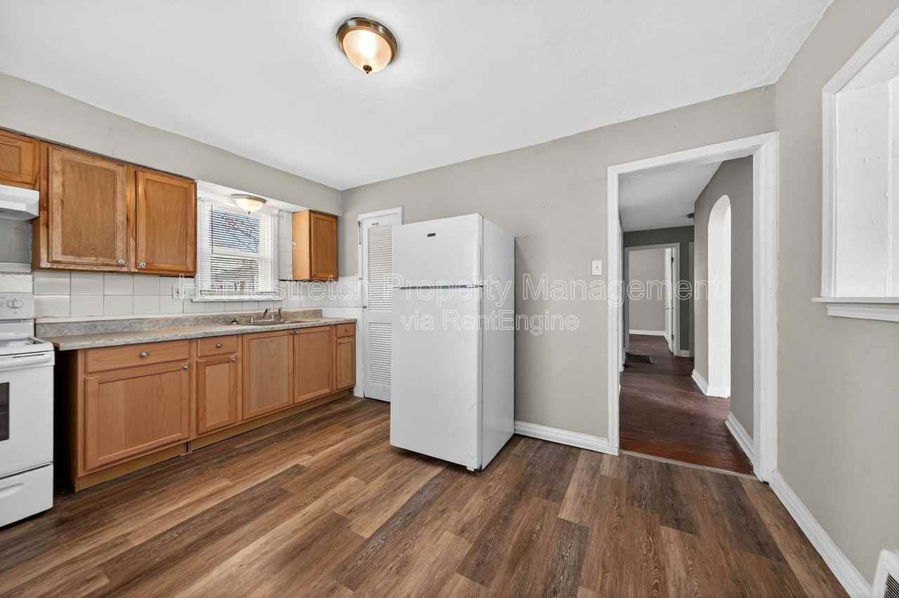 605 Abston Ave - Photo 6 of 28