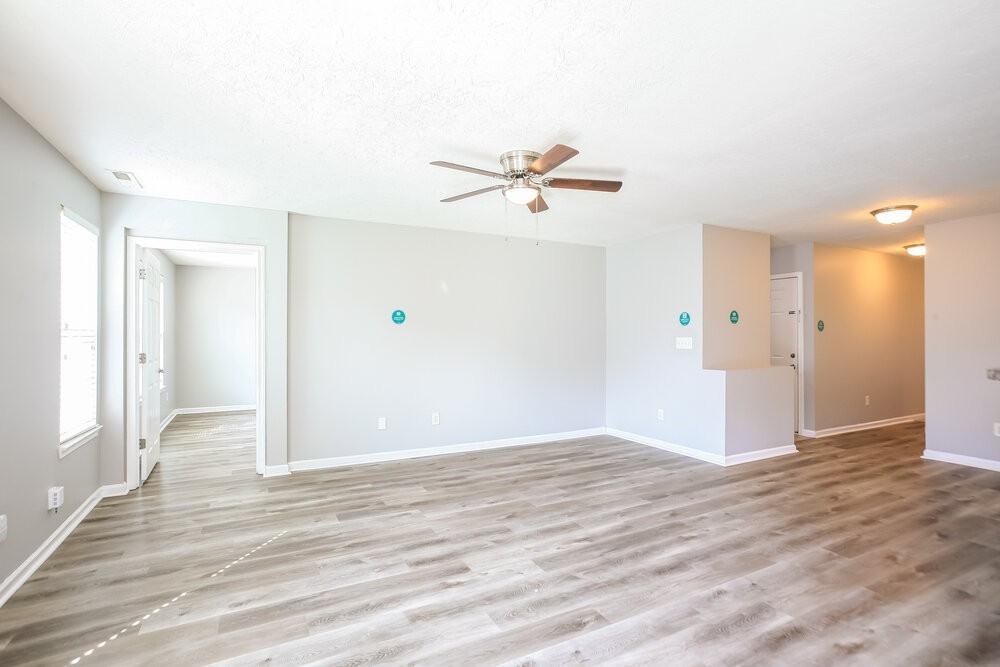 8415 Gates Corner Dr - Photo 6 of 16