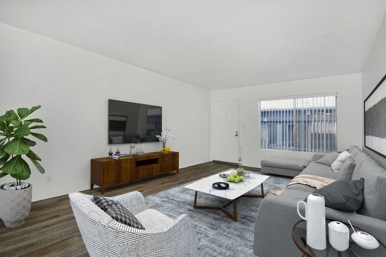 5417 & 5425 Zelzah Avenue - Photo 2 of 40