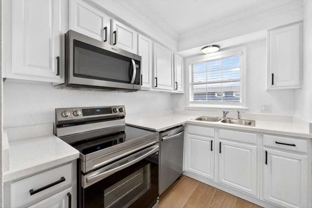 1400 Eudora Rd - Photo 5 of 17