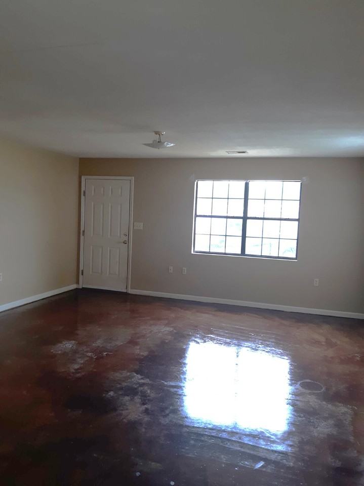 321 Michael St - Photo 5 of 9