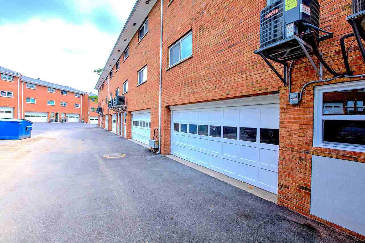 929 Brookside Ave #C - Photo 2 of 14