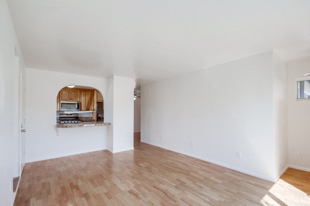 10248 Princess Sarit Way - Photo 5 of 46