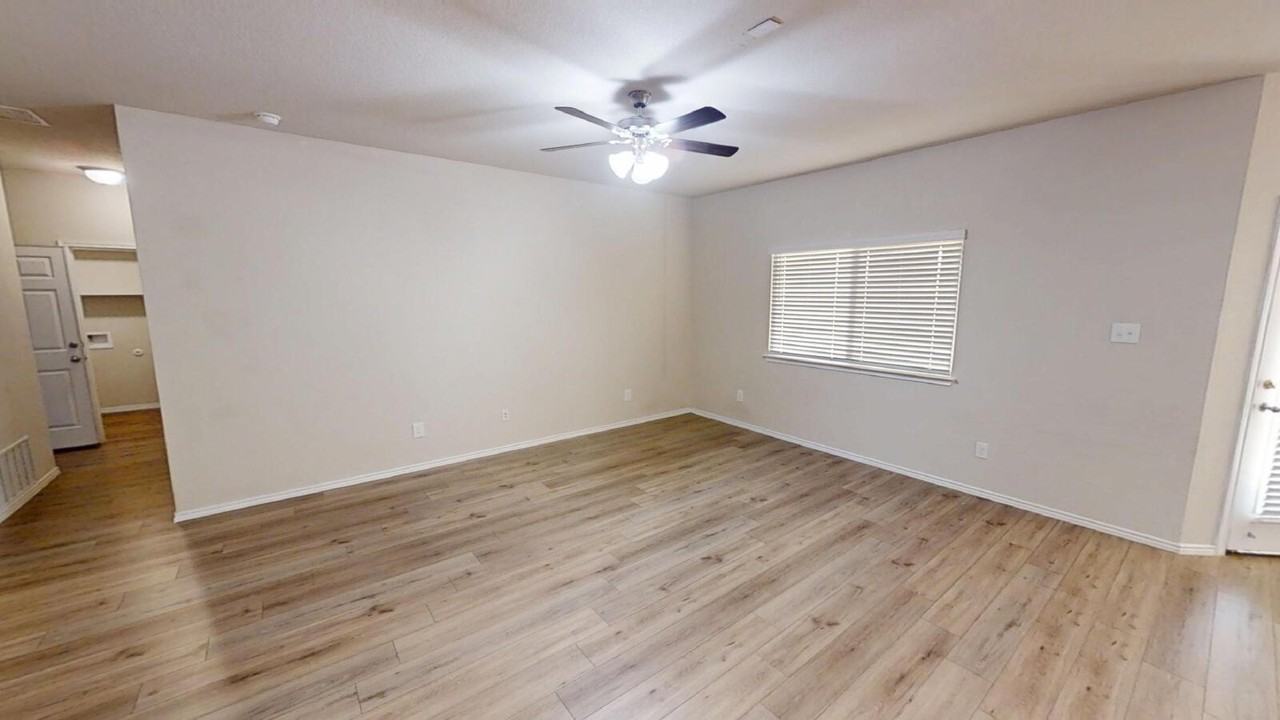 2034 Bee Creek Loop - Photo 6 of 33