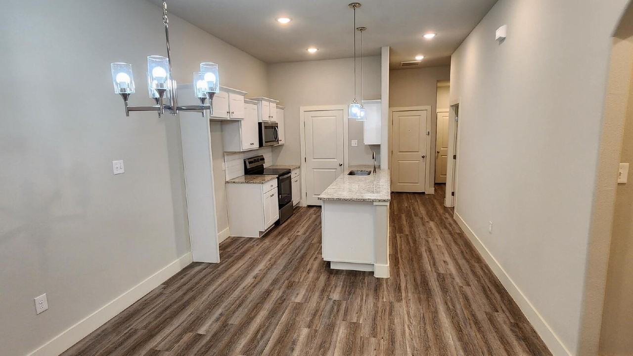 2540 138th St - Photo 3 of 20