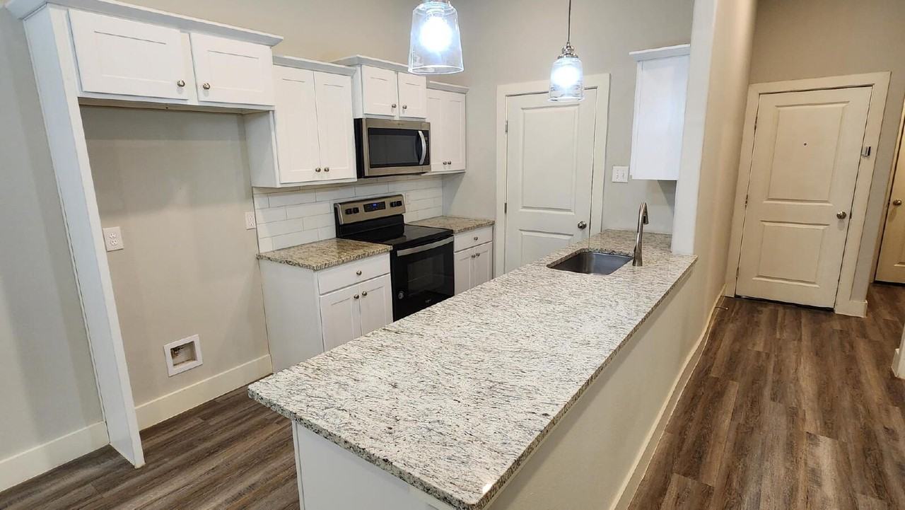 2540 138th St - Photo 5 of 20