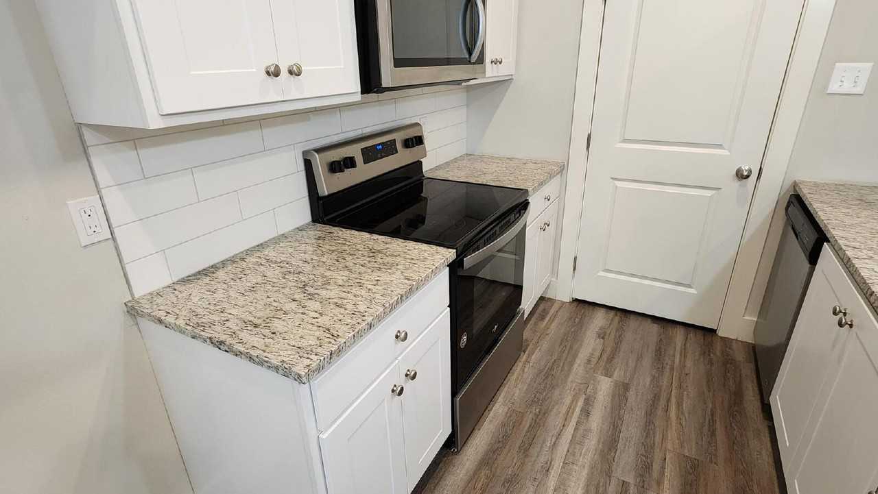 2540 138th St - Photo 6 of 20