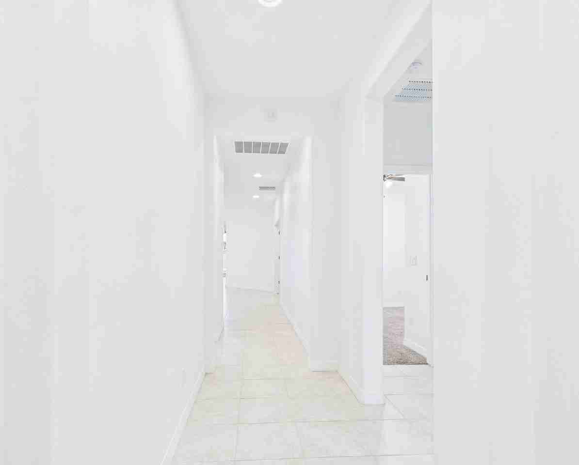 16442 W Gary Way - Photo 4 of 37