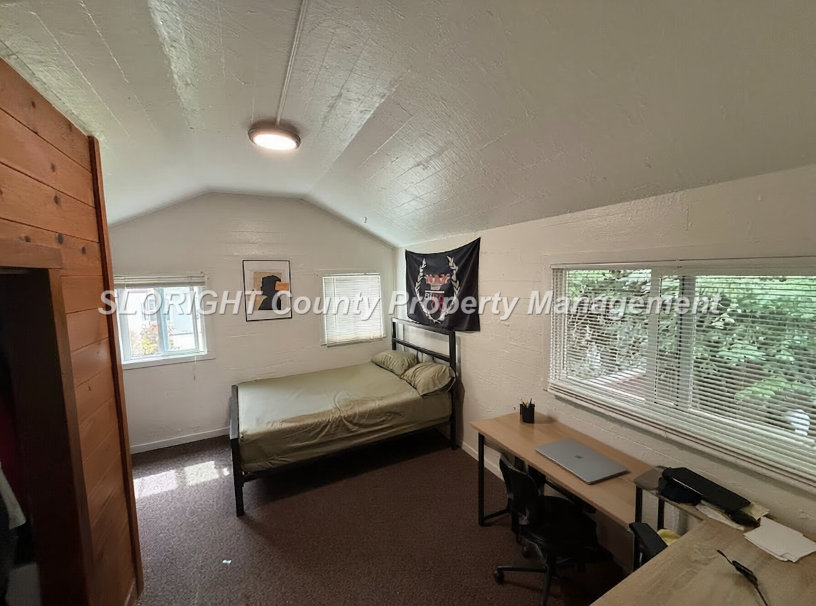 1243 Bond St - Photo 6 of 14