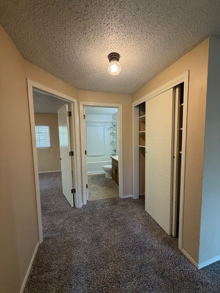 888 Evergreen St - Photo 5 of 15