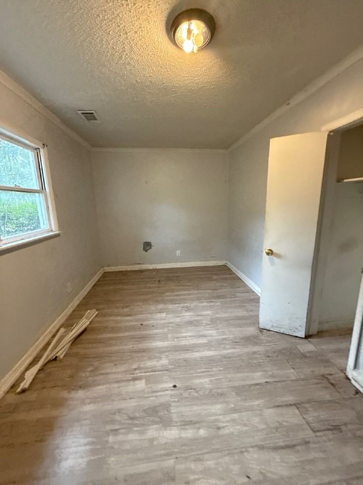 719 Craft Rd - Photo 2 of 17