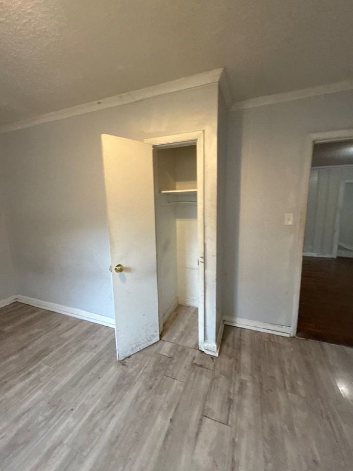 719 Craft Rd - Photo 3 of 17