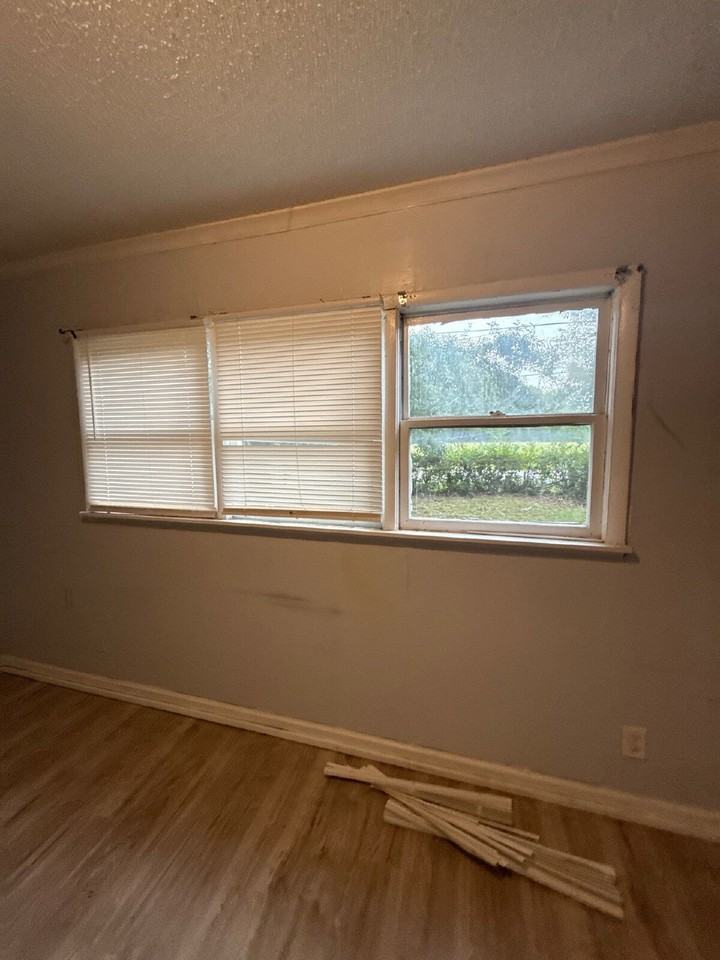 719 Craft Rd - Photo 5 of 17