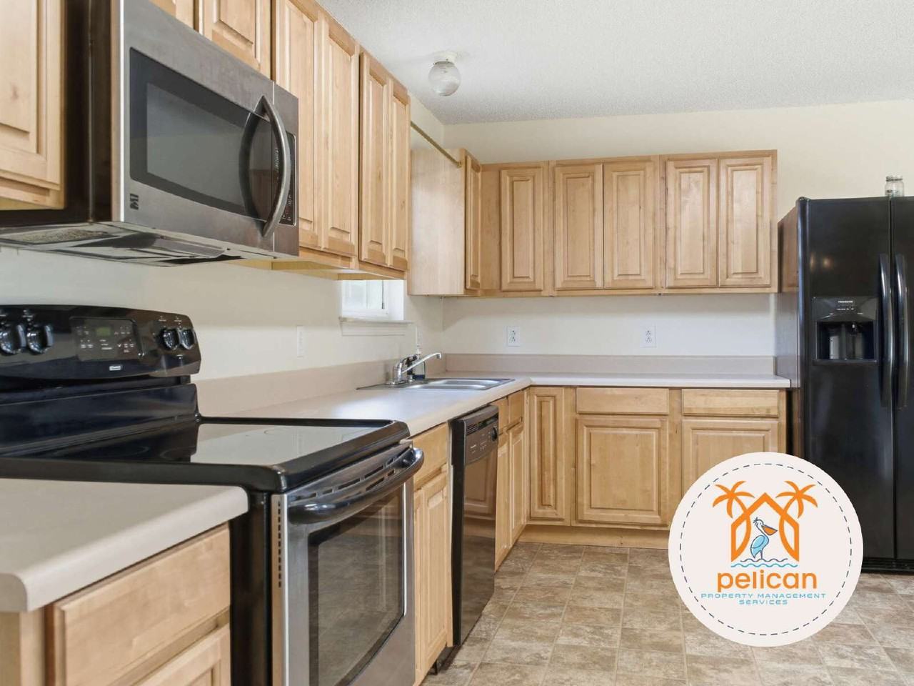 1716 N S St - Photo 6 of 23