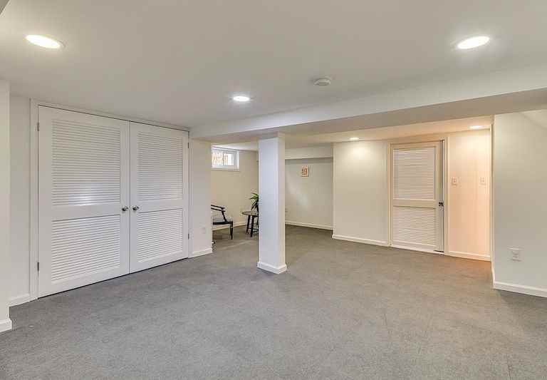 5330 Nebraska Ave Nw - Photo 4 of 31