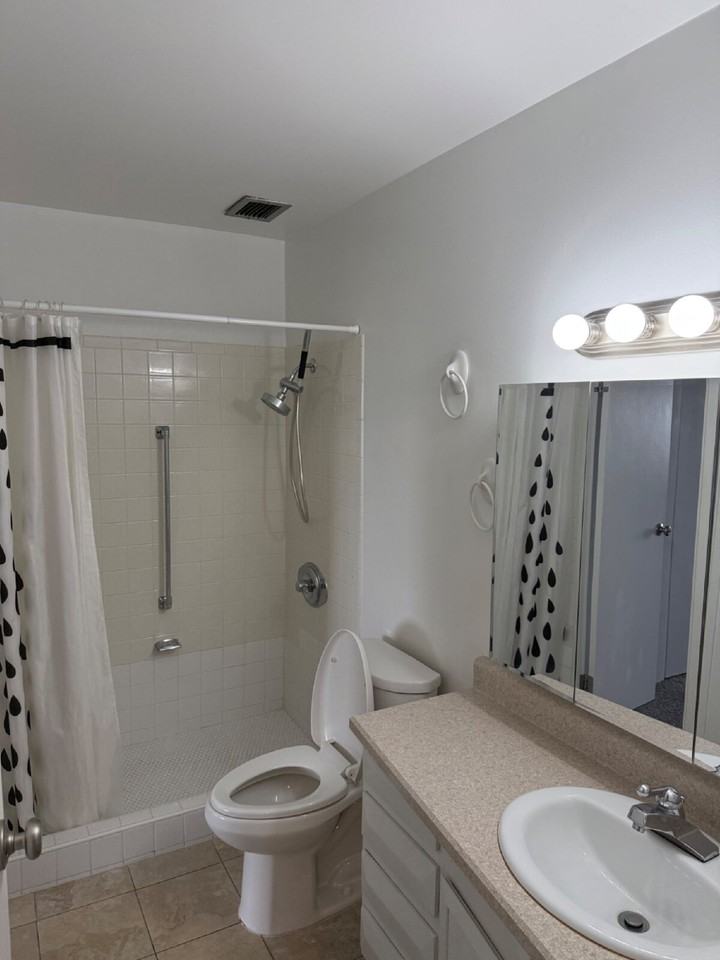 350 S Clinton St #6D - Photo 6 of 16