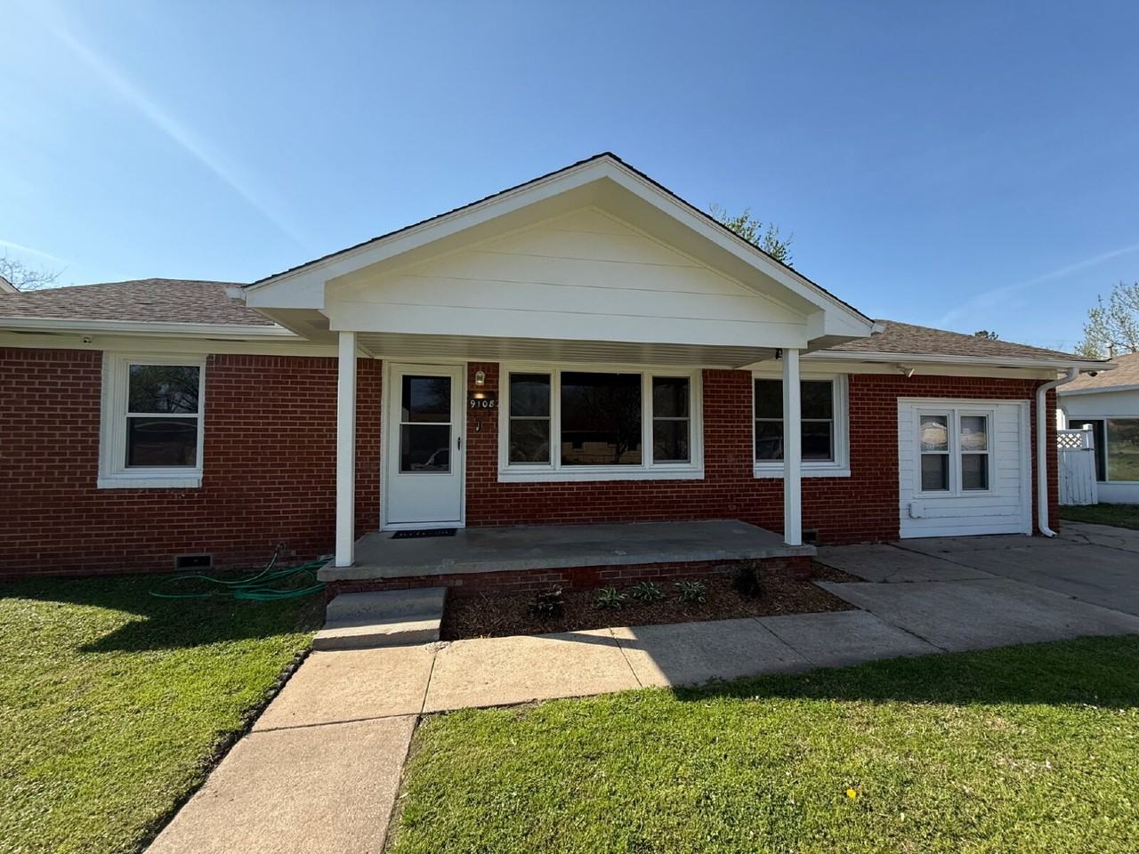 9108 E Marshall St - Photo 2 of 18
