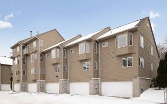 2840 Kenwood Isles Dr - Photo 1 of 1