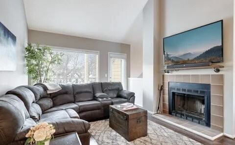 2840 Kenwood Isles Dr - Photo 4 of 22