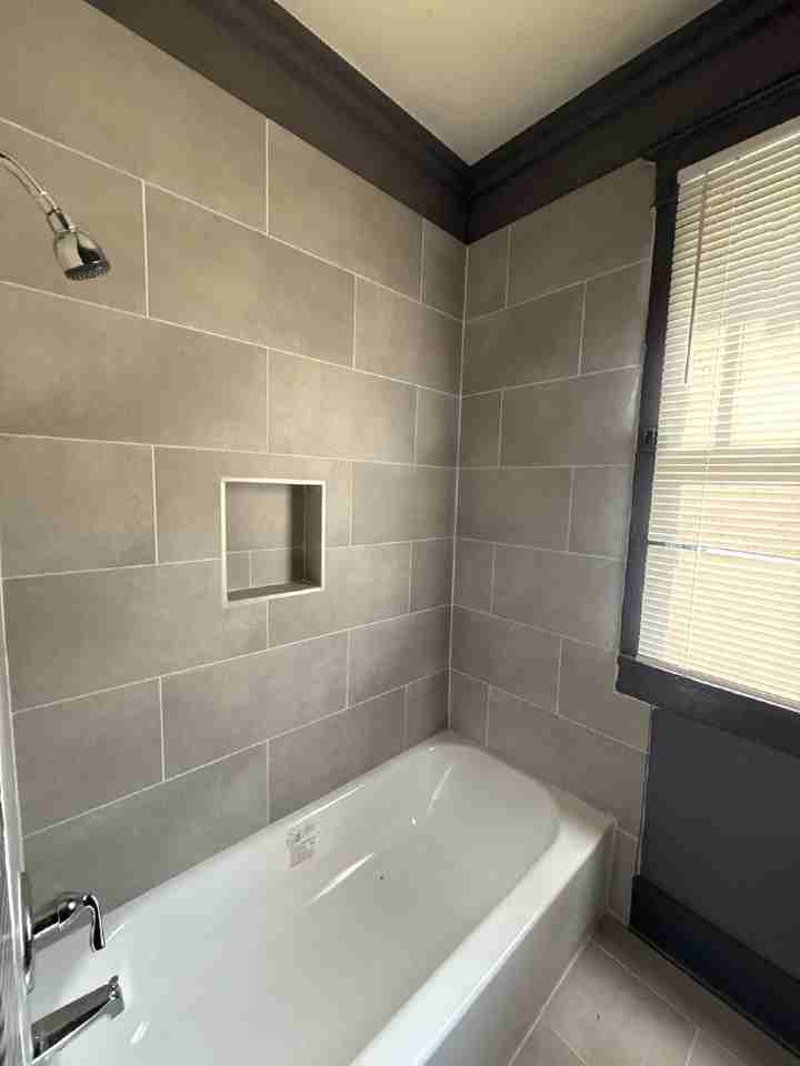 1048 E Mclemore Ave - Photo 4 of 27