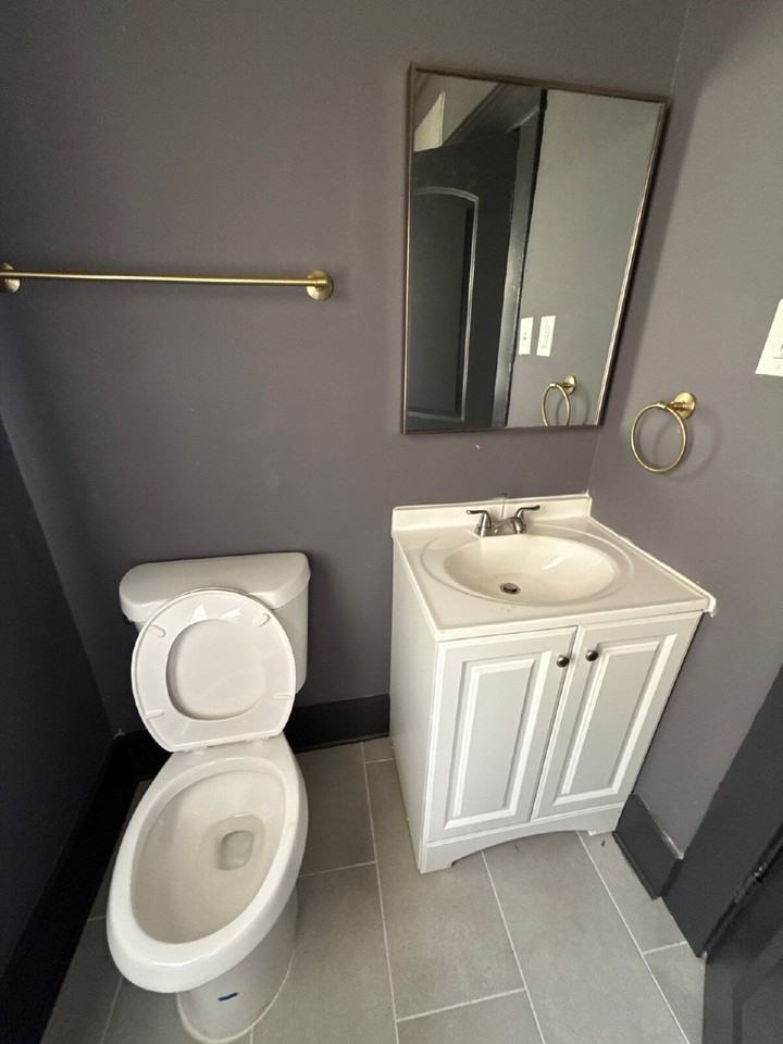 1048 E Mclemore Ave - Photo 5 of 27