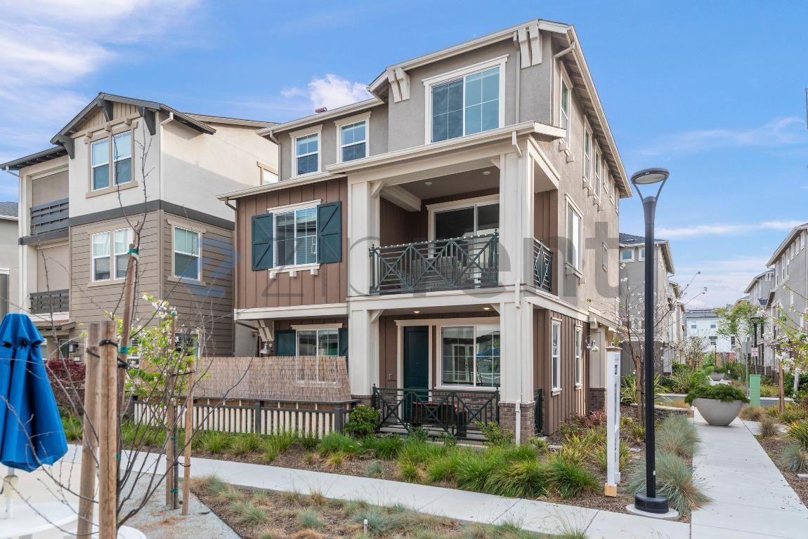 37380 Watersail Way #1