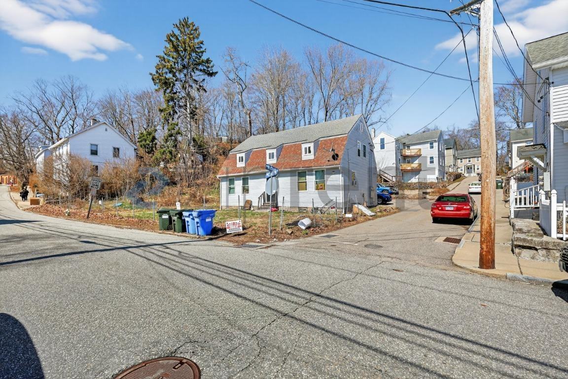 158 Cliff St #2ndFL - Photo 2 of 25