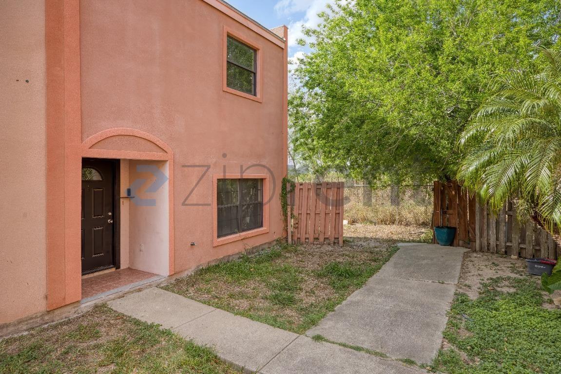 815 E Sugarcane Dr #E4 - Photo 2 of 27