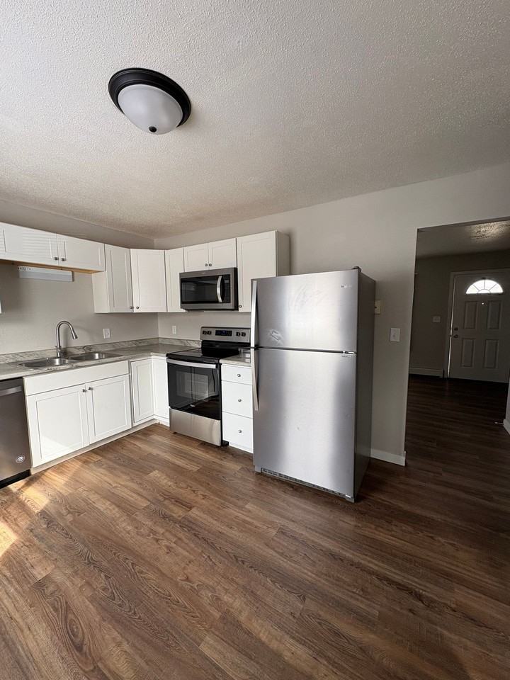 Marion Park Townhomes - Photo 5 of 33