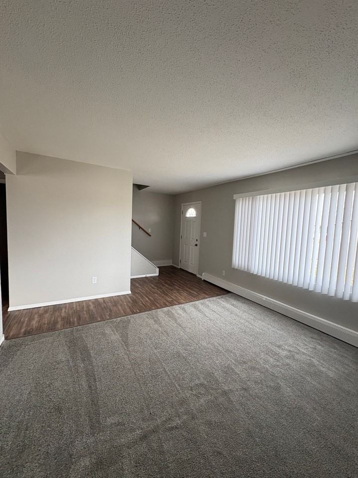 Marion Park Townhomes - Photo 7 of 29