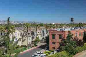 featured image of 350 E Taylor St