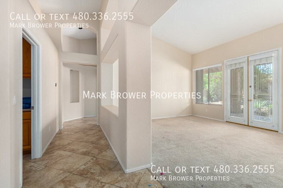 4326 E Melinda Ln - Photo 4 of 30