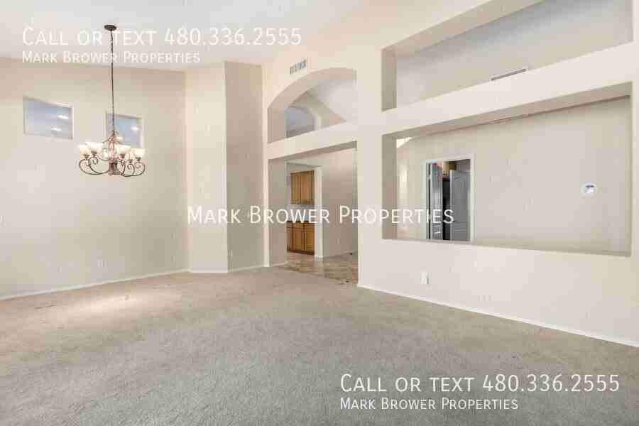 4326 E Melinda Ln - Photo 5 of 30