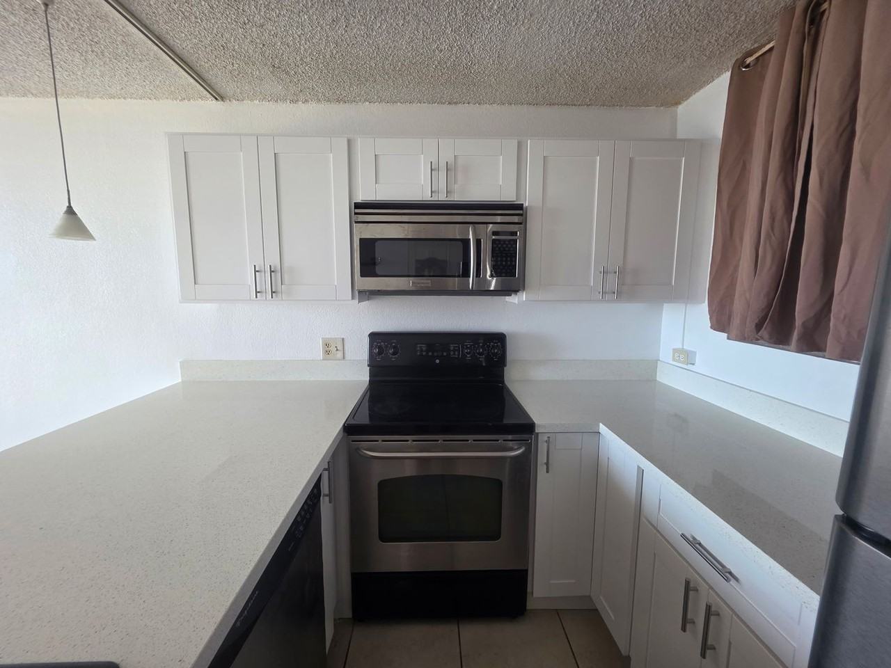 LELE PONO APARTMENTS - Photo 2 of 13