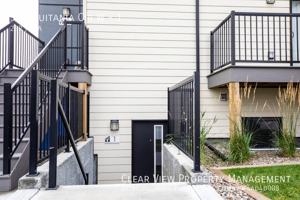 featured image of 92 Aquitania Cir W #1